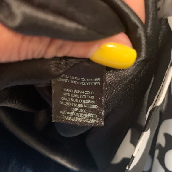 WHBM Black & White Halter/Sleeveless Top | Womens Size 2 - Picture 9 of 9